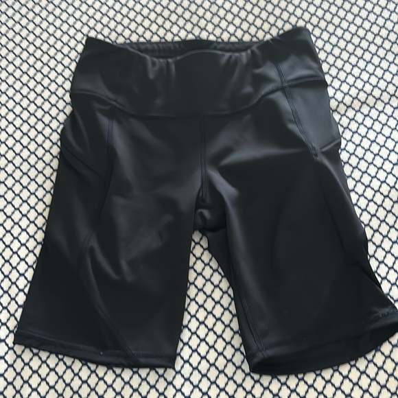 Athleta Contender shorts - Picture 1 of 6